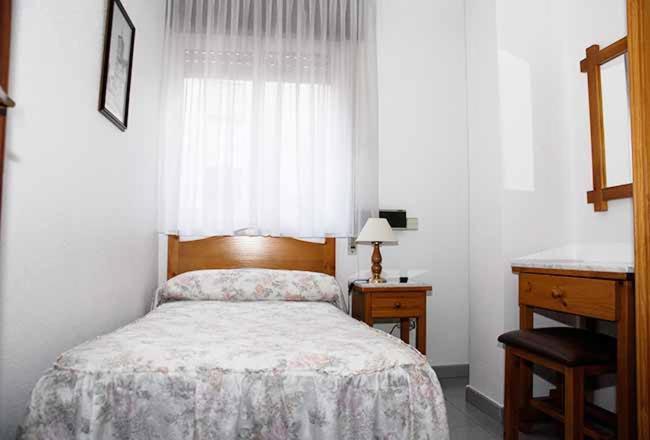 Hostal 3 De Noviembre Hotell Palencia Exteriör bild